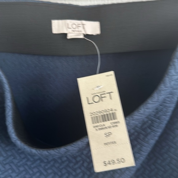 Ann Taylor Loft Blue Herringbone Skirt with Elastic Waist - Picture 3 of 3